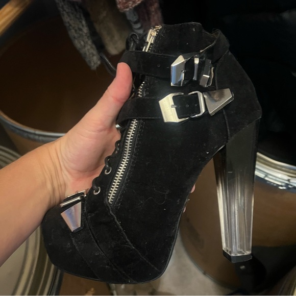 Platform black buckle zip up booties - Picture 2 of 5